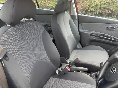 2010 Kia Rio - thumbnail 12