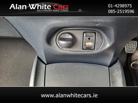 2019 Toyota Yaris High Spec  1.0 LUNA EDITION 5DR €11,950 thumbnail