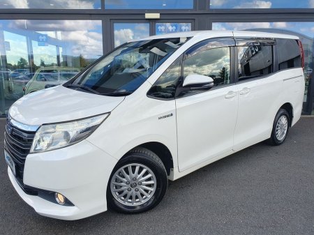 2014 Toyota Noah 7 SEATER * 1.8 SELF CHARGING HYBRID €17,500