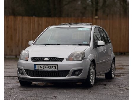 2007 Ford Fiesta - thumbnail 2