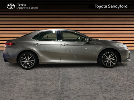 2023 Toyota Camry HYBRID PLATINUM AUTO // FULL LEATHER HEATED & COOLING ELECTRIC SEATS // BLUETOOTH // SAT-NAV // REAR CAMERA & PARK ASSIST // FULL WARRANTY €44,945 thumbnail