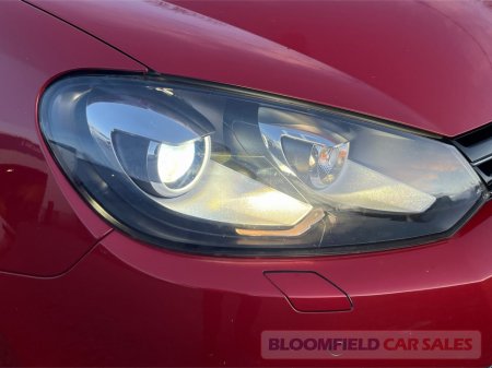 2011 Volkswagen Golf HIGHLINE , SUNROOF // LOW MILEAGE €8,950 thumbnail