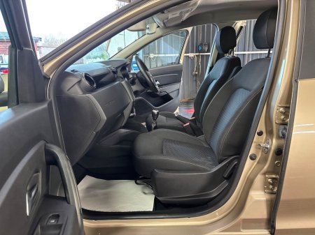 2019 Dacia Duster 1.5 Blue dCi 115 Comfort €11,950 thumbnail