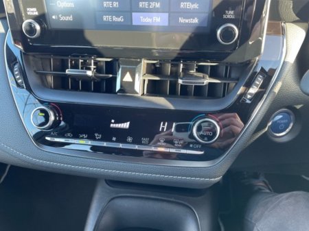 2023 Toyota Corolla Estate Tourer - Luna Edition - 1.8 Hybrid - Automatic - Tax EUR 180 - 1 Owner From New // Remote Central Locking // Front Electric Windows // Rear Electric Windows // Electric Mirrors // Heated Mirror €27,899 thumbnail