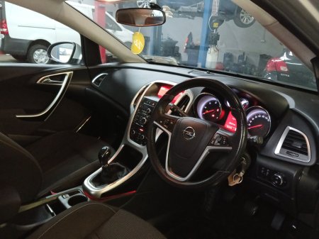 2011 Opel Astra SRi 1.7CDTi 110PS 6 Speed €3,475 thumbnail