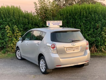 2011 Toyota Verso 2.0 D-4D TR 5DR €4,450