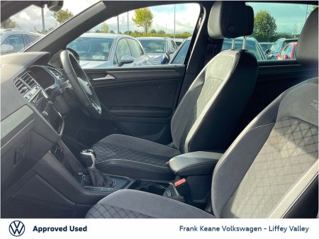 2022 Volkswagen Tiguan R-LINE AUTO 2.0TDI 150HP *DEEP BLACK PEARL* *CARPLAY & ANDROID AUTO* *PCP AVAILABLE* €42,495