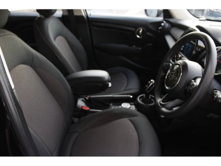 2019 MINI Cooper 1.5 COOPER 5DR HATCHBACK AUTO // 1 OWNER CAR // AS NEW CONDITION THROUGHOUT // BUY WITH CONFIDENCE AA AND SIMI APPROVED DEALER 2025 // FINANCE ARRANGED // €16,950 thumbnail