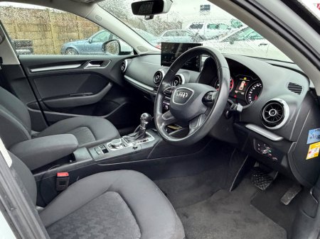 2016 Audi A3 1.4 TFSI S TRONIC S LINE €15,950 thumbnail