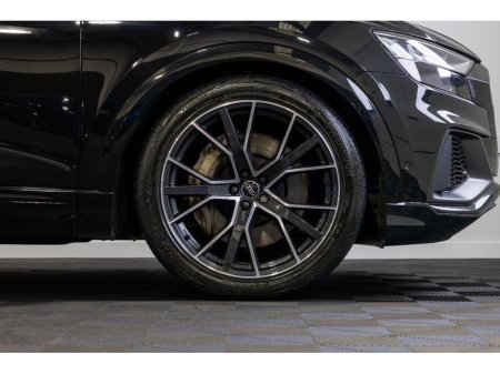 2023 Audi Q8 3.0TFSI e 55 S Line €74,950 thumbnail