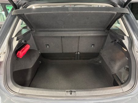 2021 Volkswagen Tiguan 2.0 TDI 150HP Elegance €27,950 thumbnail