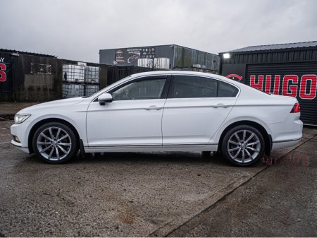 2019 Volkswagen Passat 2019 VW Passat Highline Auto/High spec/1yr warrant €25,888 thumbnail