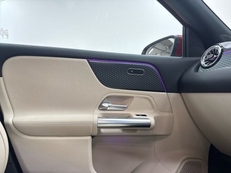 2025 Mercedes-Benz GLA Class - thumbnail 18