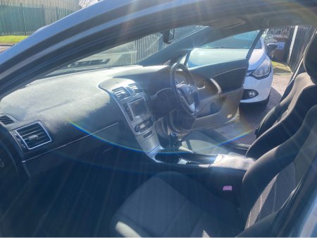 2012 Toyota Avensis - thumbnail 11