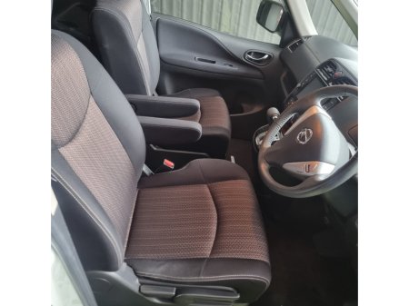 2014 Nissan Serena - thumbnail 17