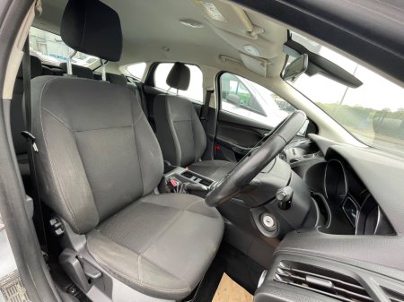 2016 Ford Focus - photo 8