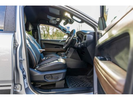 2024 Volkswagen Amarok 2024 Volkswagen Amarok AMAROK PA (X) 3.0 237BHP A10A 0 €63,450 thumbnail