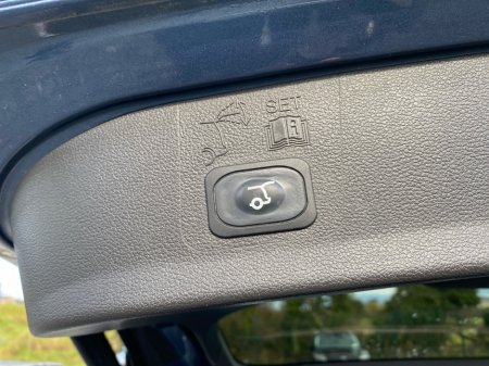 2019 Ford Kuga ST-Line 2.0 150BHP AWD Automatic... Sunroof thumbnail