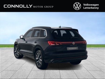 2026 Volkswagen Touareg R 3.0 TFSI PHEV 250 kW (340 HP) €111,131