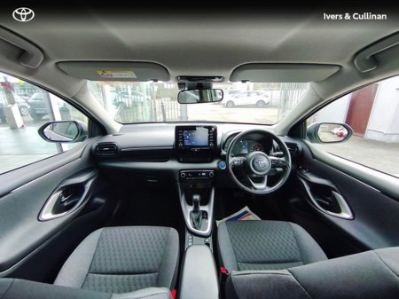 2024 Toyota Yaris - thumbnail 7