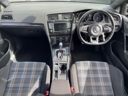 2015 Volkswagen Golf - thumbnail 3