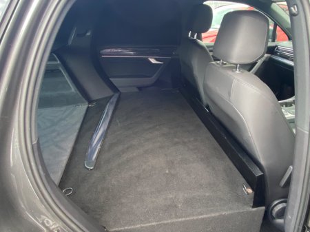 2021 Volkswagen Touareg 3.0TDI 231HP V6 4M DSG Design €38,170 thumbnail