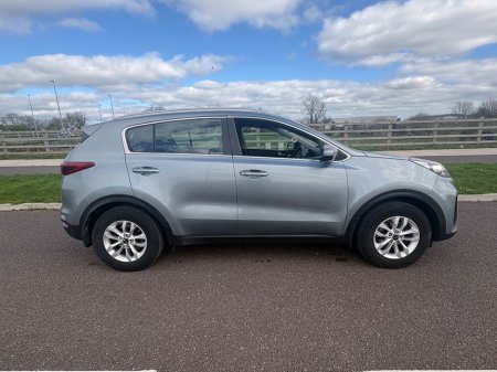 2019 Kia Sportage - thumbnail 2