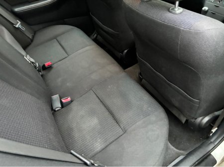 2005 Toyota Corolla - thumbnail 15