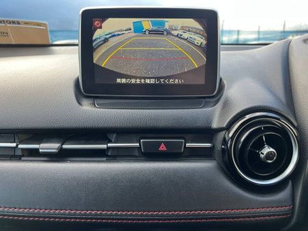 2016 Mazda Demio 1.3 SKYACTIV // HEADS-UP DISPLAY // 15" ALLOYS // HEATED SEATS €10,900 thumbnail