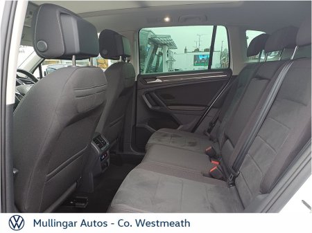 2024 Volkswagen Tiguan 2.0 TDI 150HP Elegance €42,950 thumbnail