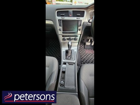 2017 Volkswagen Golf VOLKSWAGEN GOLF 1.2 PETROL AUTOMATIC - LOW MILEAGE €17,950 thumbnail