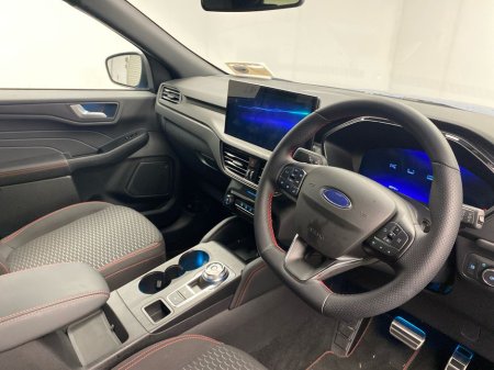 2025 Ford Kuga 2.5 Duratec 243PS PHEV ST-Line Auto €39,995 thumbnail