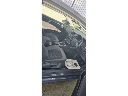 2014 Volkswagen Golf  €9,950 thumbnail