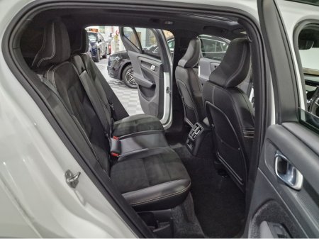 2021 Volvo XC40 - thumbnail 12