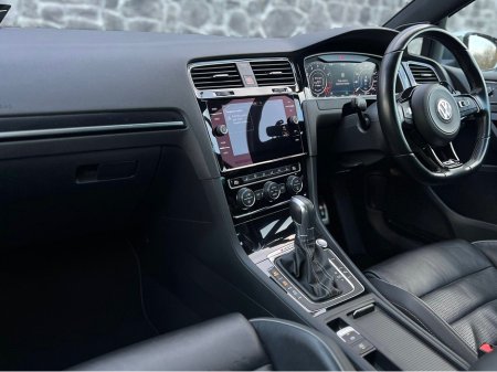 2018 Volkswagen Golf 2.0 R 4MOTION 310PS 5DR A AUTO €28,950 thumbnail