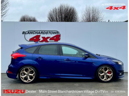 2015 Ford Focus ST2 DEEP IMPACT BLUE 250hp €18,900
