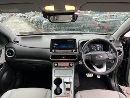 2023 Hyundai Kona KAUAI PREMIUM 64KWH EV //FULL LEATHER//HEATED SEATS AND STEERING WHEEL//REVERSE CAMERA//SAT NAV//KRELL SOUND SYSTEM// €23,950 thumbnail