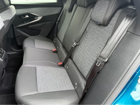 2025 Peugeot 3008 1.2 ALLURE AUTO €36,450 thumbnail