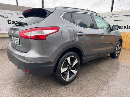 2015 Nissan Qashqai 1.2 DIG-T 115PS 5DR N-TEC+ €8,750 thumbnail