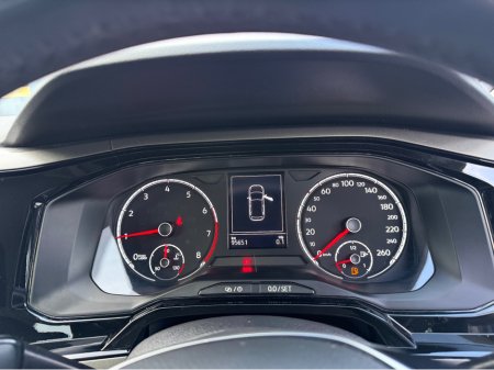 2019 Volkswagen Polo CL 1.0 MANUAL 5SPEED 65HP 5DR €14,950 thumbnail