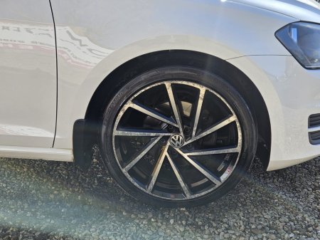 2013 Volkswagen Golf - thumbnail 30