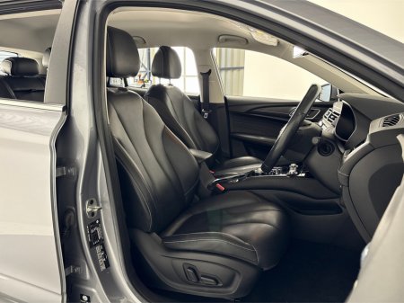 2022 MG 5 EXCLUSIVE**HEATED LEATHER SEATS**SEMI DIGITAL DASH**TOUCHSCREEN INFOTAINMENT**APPLE CAR PLAY**MULTIFUNCTIONAL STEERING WHEEL**CRUISE CONTROL**REVERSE CAMERA**PARKING SENSORS**KEYLESS START**ISOFIX** €18,995 thumbnail