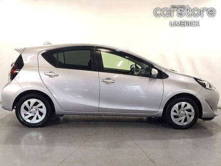 2021 Toyota Aqua 1.5 Hybrid Luxe €15,880