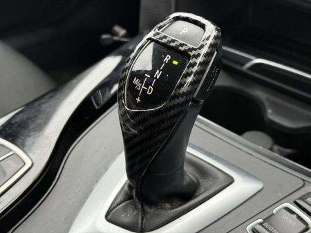 2017 BMW 3 Series - thumbnail 4