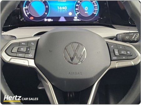2023 Volkswagen Golf LIFE 2.0 TDI 115HP Diesel Manual €26,995 thumbnail