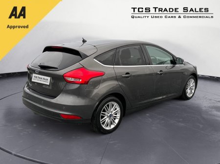 2018 Ford Focus - thumbnail 3