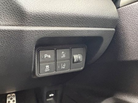 2018 Honda Civic - thumbnail 16