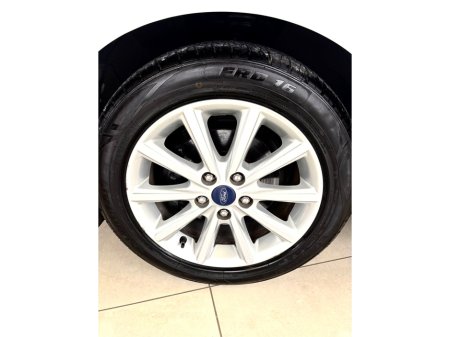 2016 Ford Focus - thumbnail 13