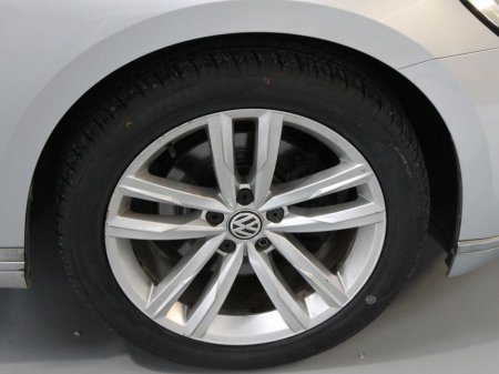 2018 Volkswagen Passat - thumbnail 27