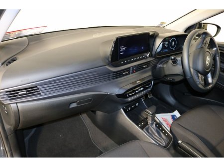 2025 Hyundai Bayon AUTOMATIC LOW MILEAGE EXECUTIVE 1.0 L PETROL HATCHBACK €28,895 thumbnail